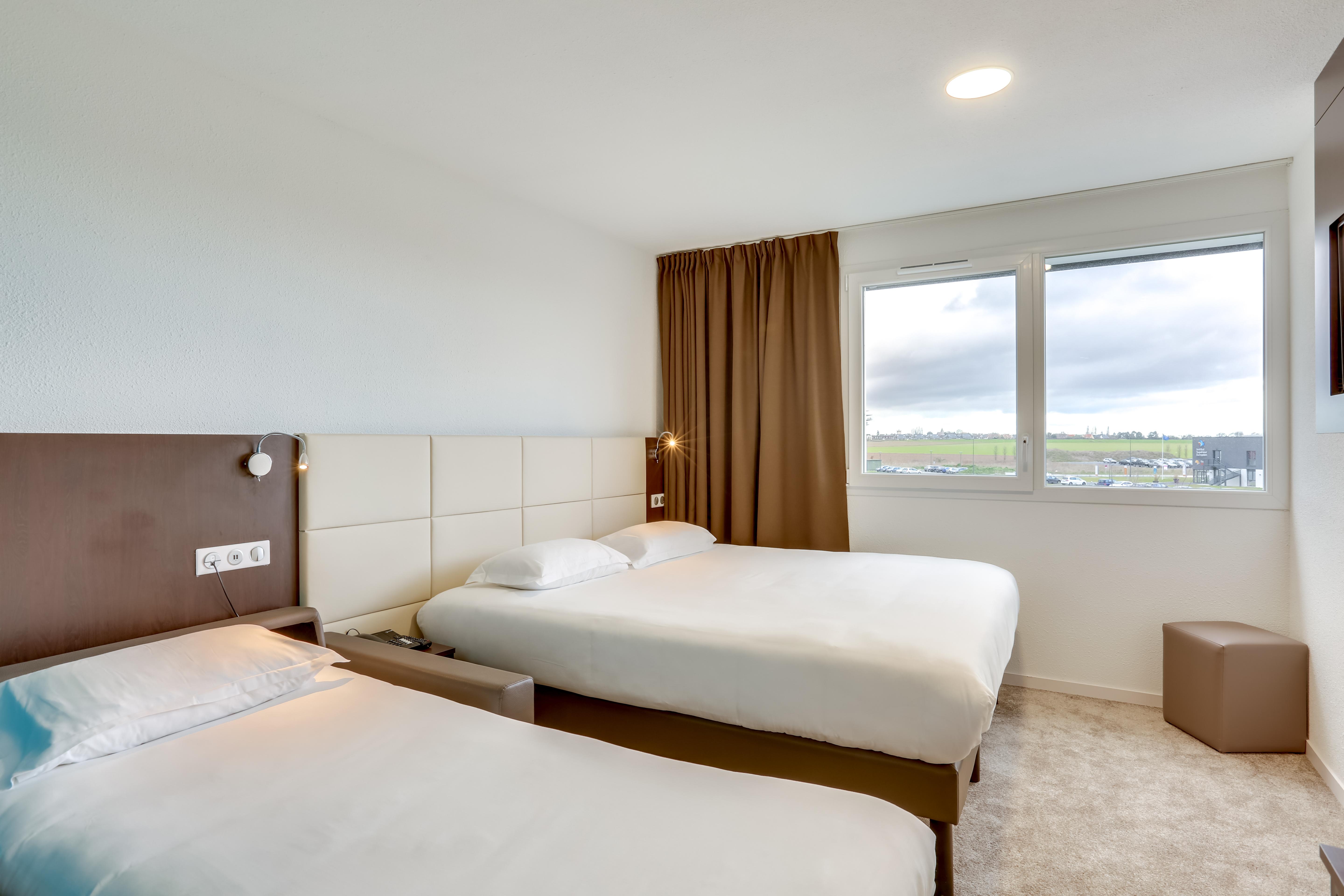 B&B Hotel Caen Memorial Saint-Contest ภายนอก รูปภาพ