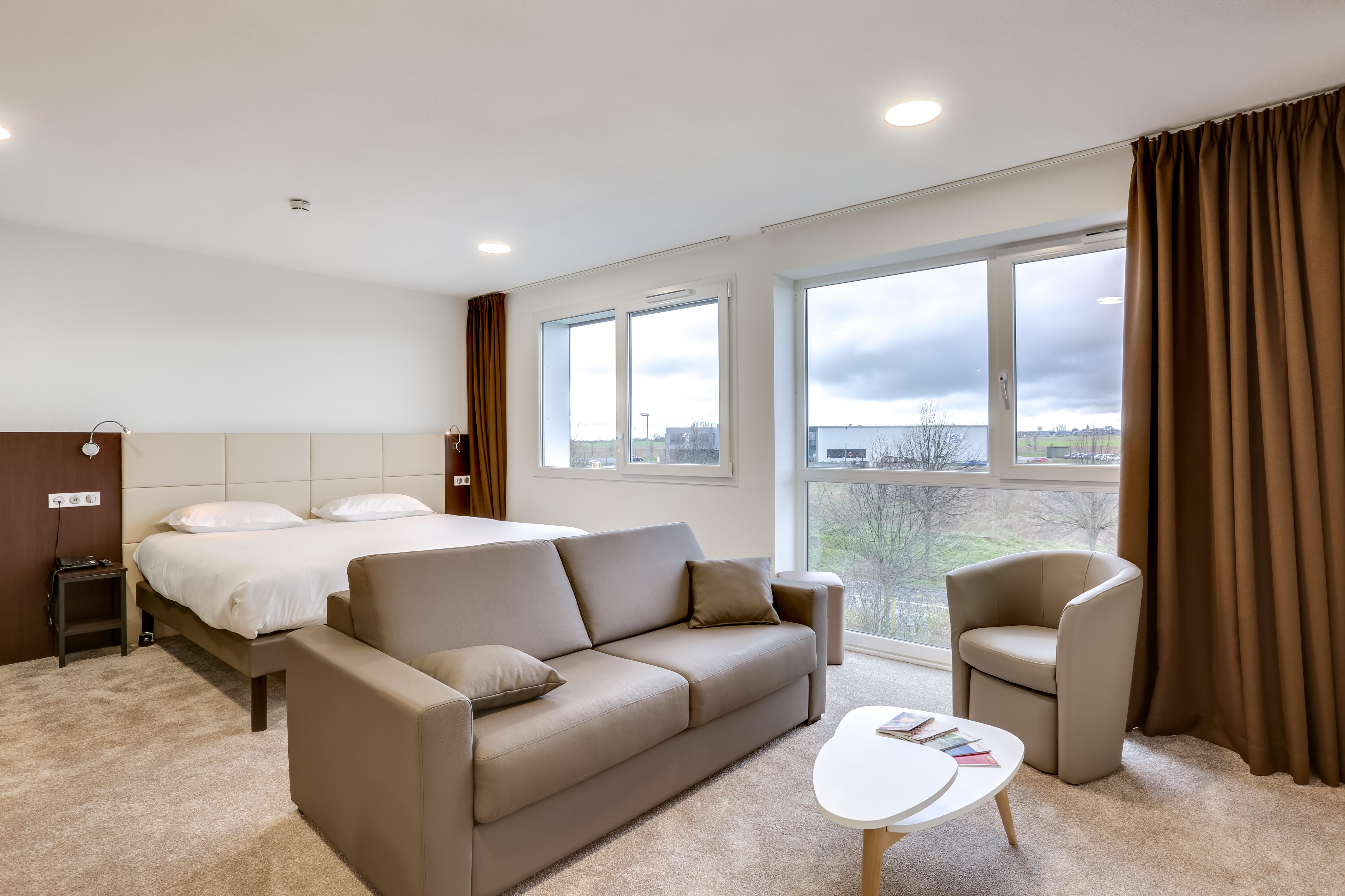 B&B Hotel Caen Memorial Saint-Contest ภายนอก รูปภาพ