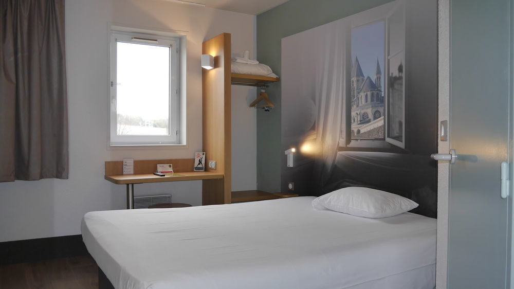 B&B Hotel Caen Memorial Saint-Contest ภายนอก รูปภาพ
